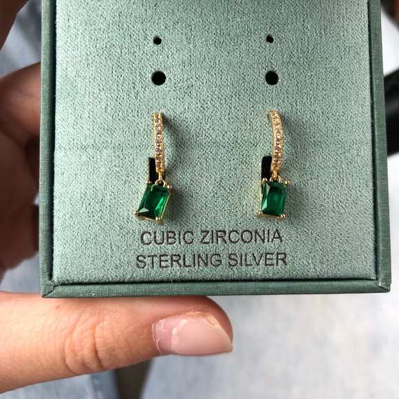 green earrings ✿ - Picture 2 of 2